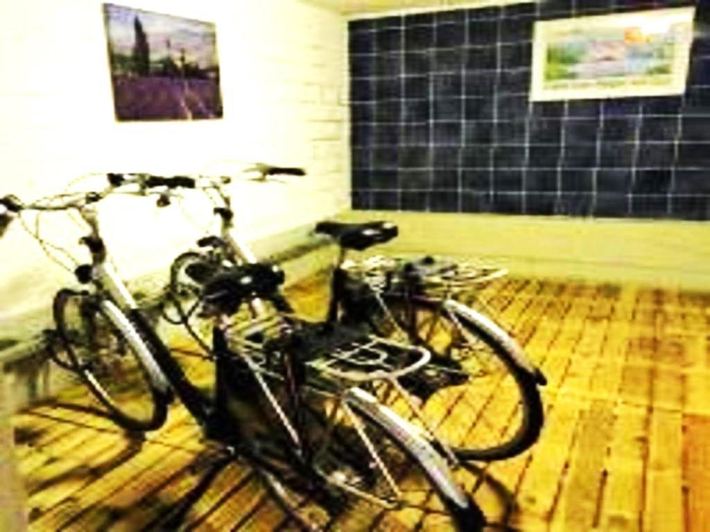 Nabij Station Op De Begane Grond In Residentie Jane *