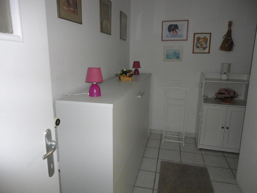 Nabij Station Op De Begane Grond In Residentie Jane Appartement *